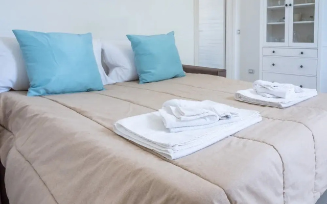 La Riviera apartment by Dimore in Sicily