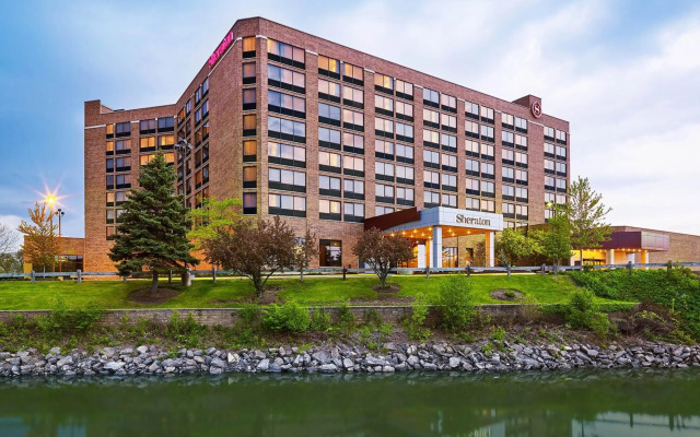 Sheraton Lisle Naperville Hotel