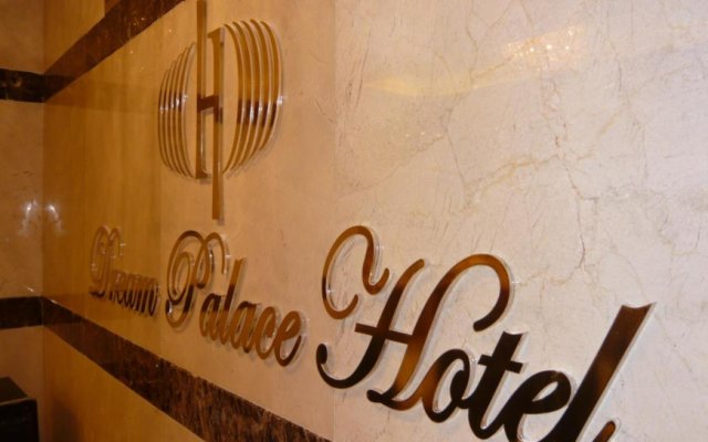 OYO Dream Palace Hotel