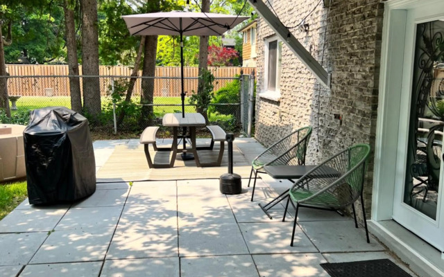 Tranquil & Cozy 30 min to Toronto ~ Backyard ~ Pkg