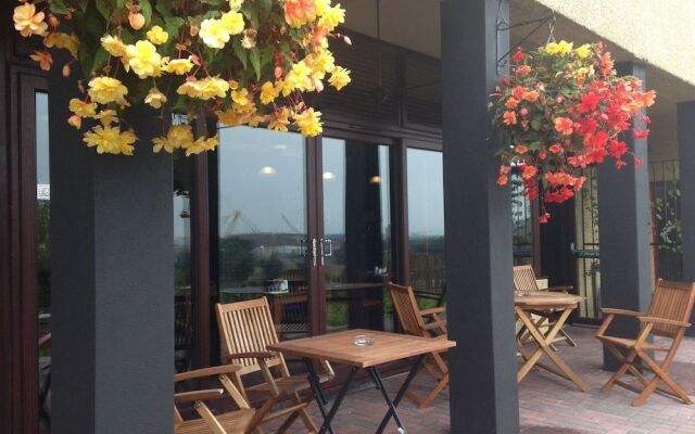 Caledonia Hotel