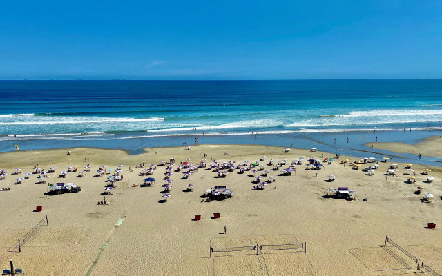 B082- Luxo à Beira-Mar | 3 Suítes c/ Vista | Wi-Fi