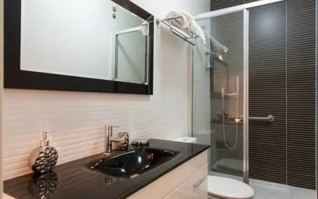 Santa Justa Suite by Homing