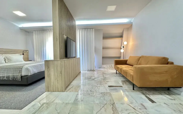 Charming Modern Studio in Porto