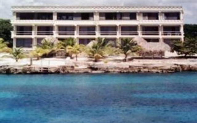 Condumel Condominiums