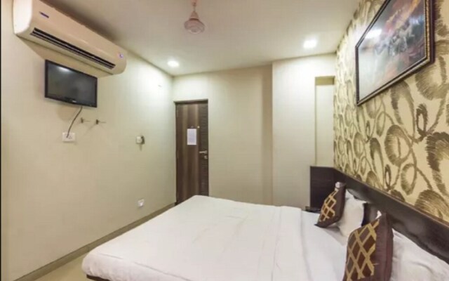 OYO 27737 Hotel Celebration