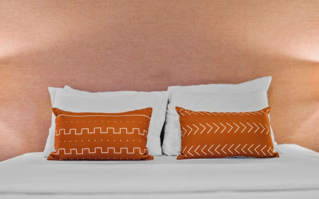 881 Furnished Apartments