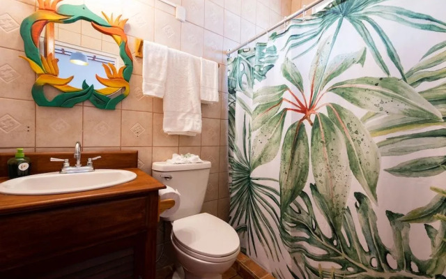 Bird of Paradise Hotel