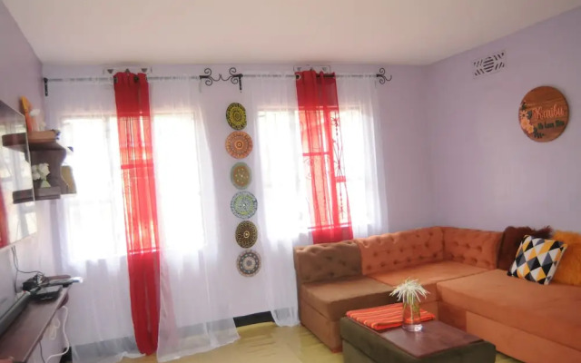 Beautiful & Stylish 2-bedroom Apartment in Karatu