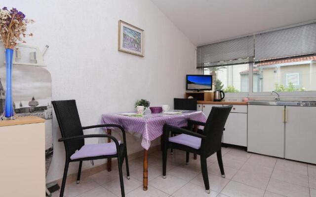 Apartments Nina Beach