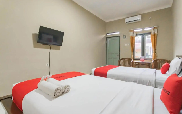 OYO 867 Bettah Coba Homestay