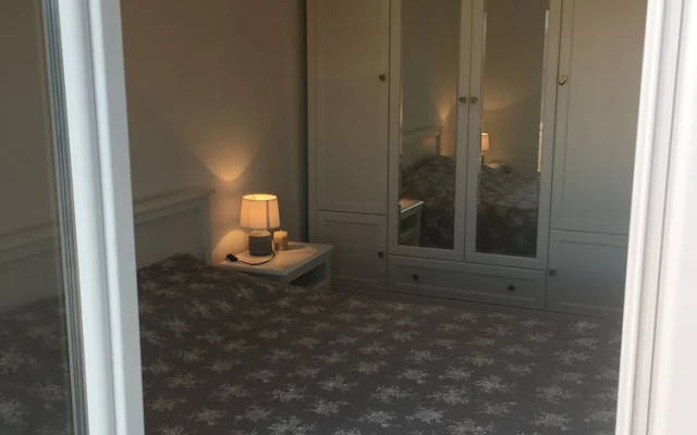 Immaculate 4-bed House in Lumbarda