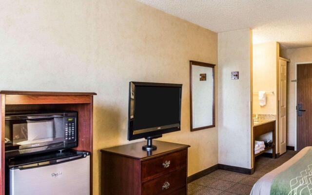 Quality Inn Denver Northeast Brighton