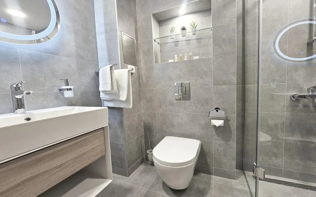 Azur Premium Resort
