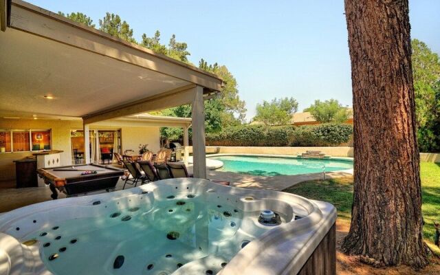Just Listed! Kierland Home w Htd Pool and Hot tub