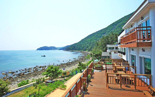 Yeosu Haeoreum Pension