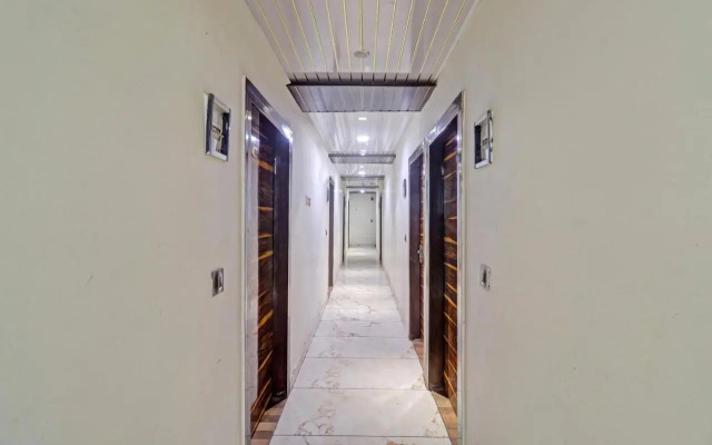 OYO 26766 Laxmi Abode