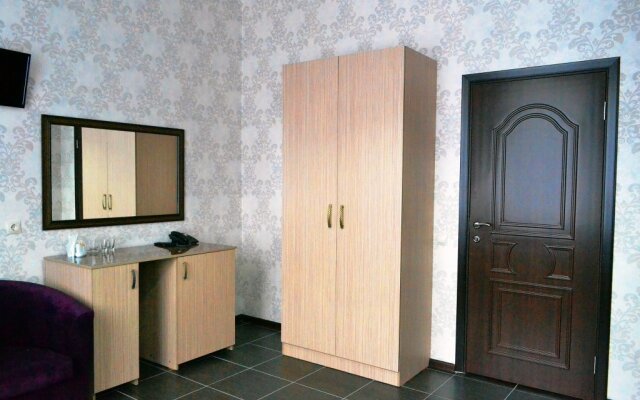 Франт отель на Нефтяном