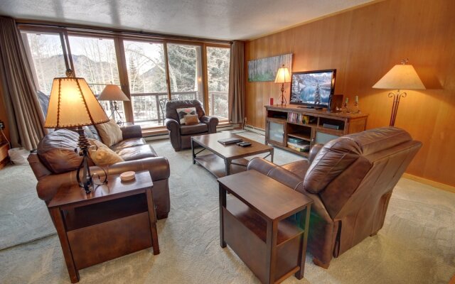 Lodgepole 2003 by SummitCove Vacation Lodging
