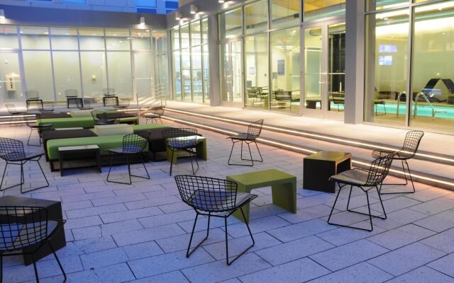 Aloft Charleston Airport & Convention Center