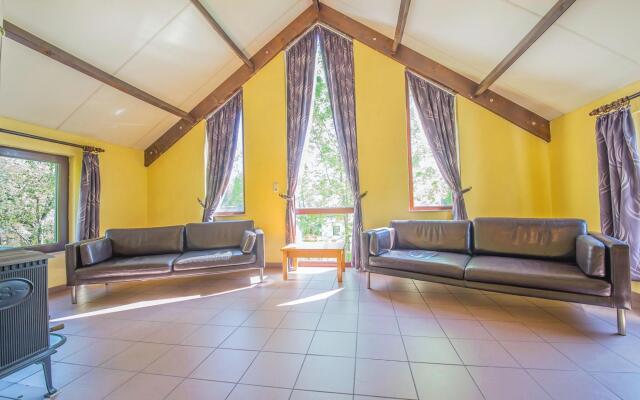 Holiday home Les Onays in Houffalize with a garden