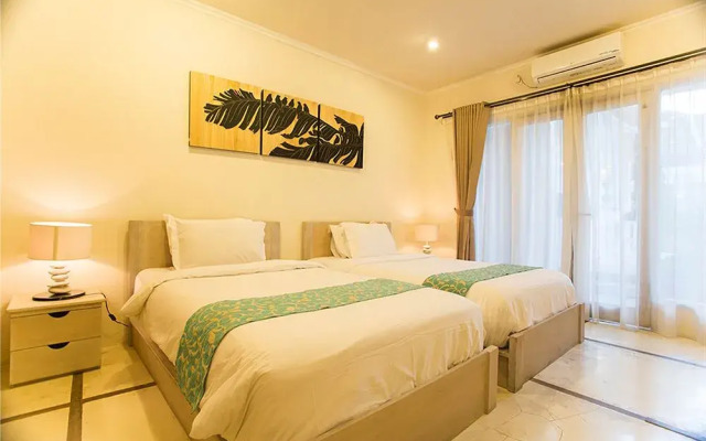 La Cabana Hotel and Villas