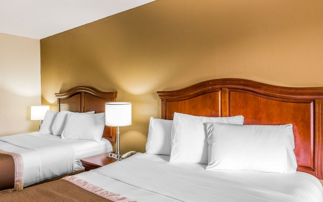 Quality Inn Crossville Near Cumberland Mountain State Park