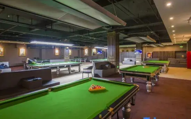 Meiyihao Hotel (Urumqi Medical College Zhongyinggong Subway Station)