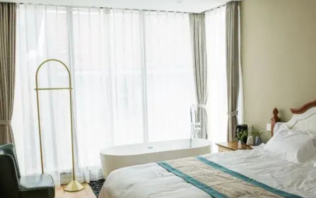 Xu Xiang B &B