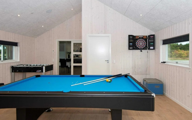 10 Person Holiday Home in Romo