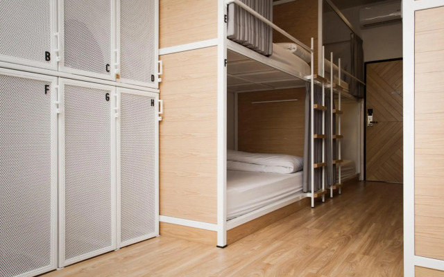 Bed One Block Hostel