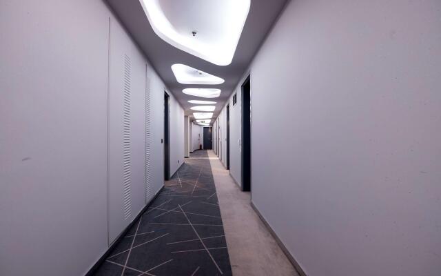 Golden Tulip Zira Belgrade