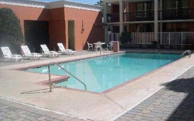 Ramada Inn Atlanta Airport South