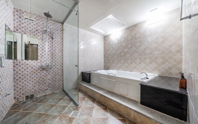 Chungju Toronto Hotel