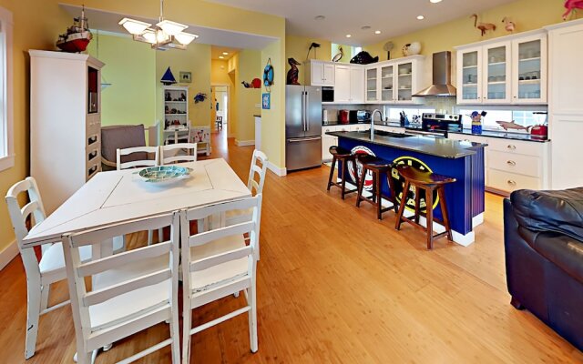 Banyan Beach House - Three Bedroom House