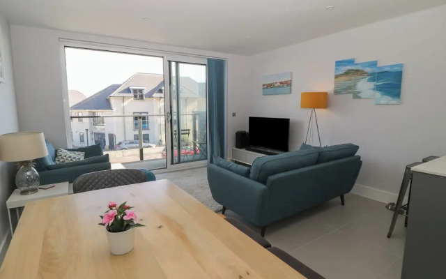 7 Warren Edge Close