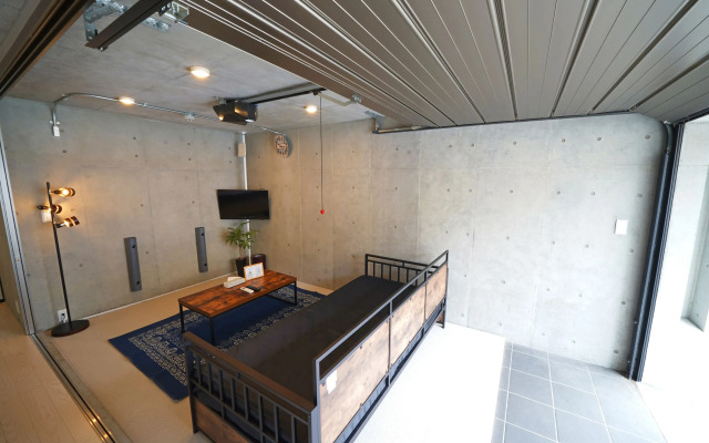 Laffitte Hirai Condominium Hotel