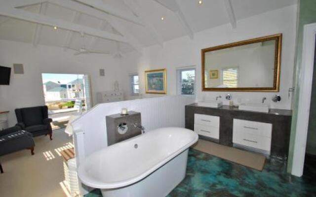 Delightful Luxury Beach House