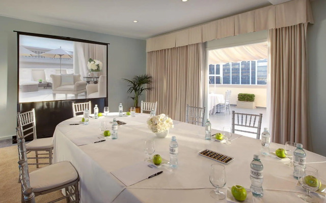 Luxe Rodeo Drive Hotel