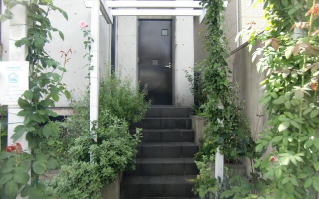 AOI Guest House