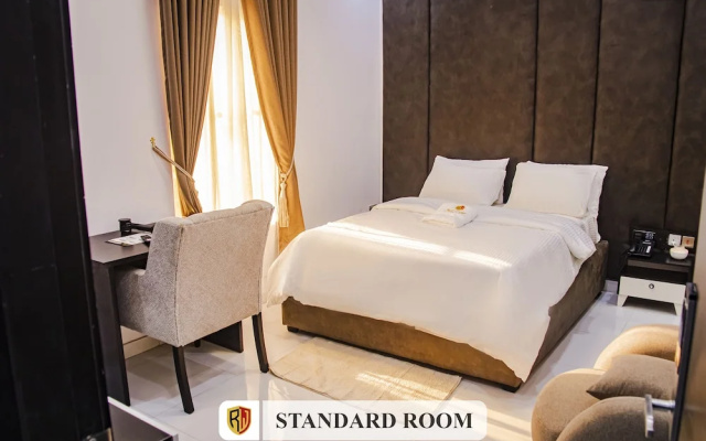 Robertware Hotel and Suites