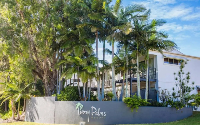 2 Bedroom Villa In Tropical Resort — 4-star hotel in Noosaville