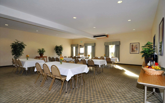 Best Western Plus Grapevine Inn