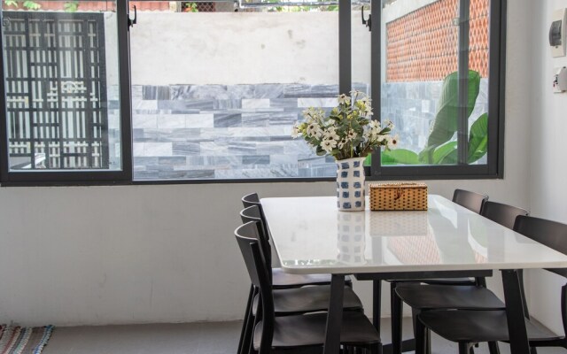 3BR Green and Artistic House in Da Nang