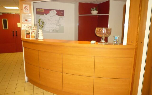 Brit Hotel Confort Pau Lons