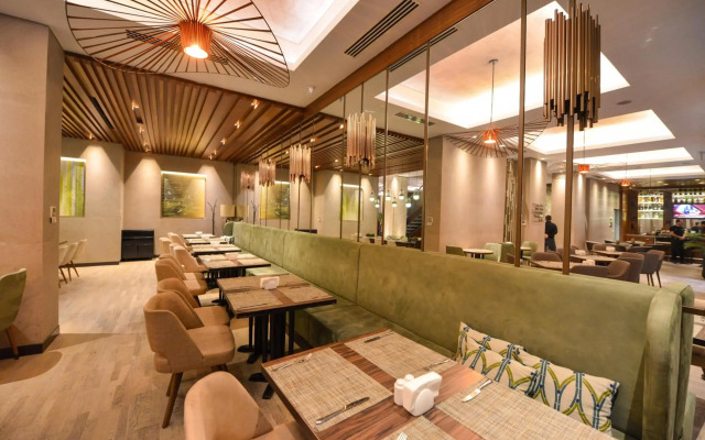 Waxwing Hotel