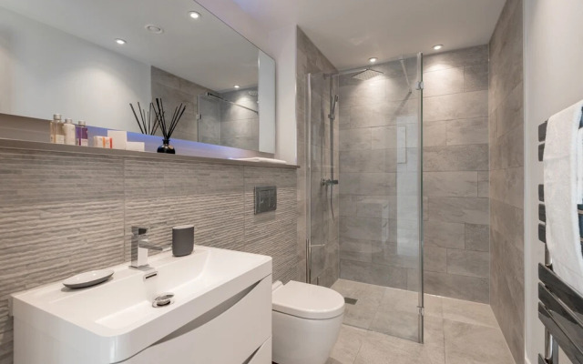 Silver Lining - Penthouse with parking