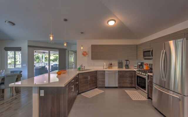 Hale O'hia Lehua 3 Bedroom Home by RedAwning