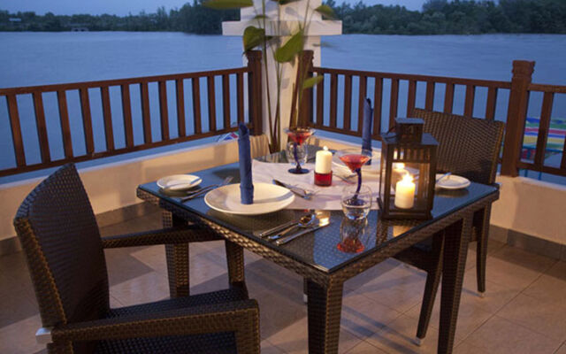 Tok Aman Bali Beach Resort @ Beachfront