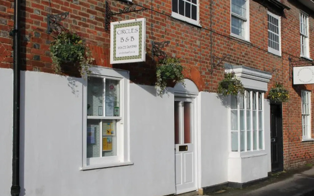 Circles B&B